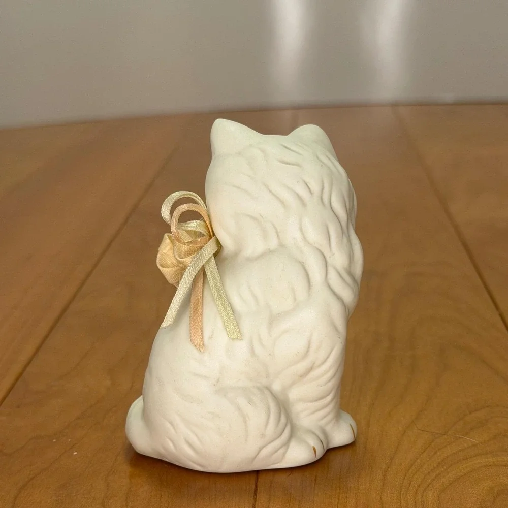 Vintage White Porcelain Cat Figurine Pair Matte Bisque Kittens with Roses Taiwan